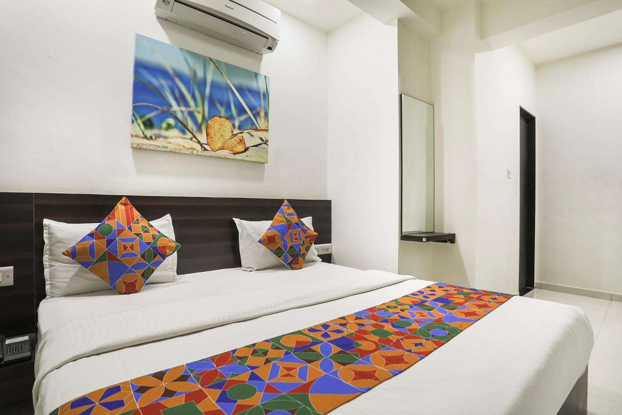 Fabhotel Sk Rajkot Exteriör bild